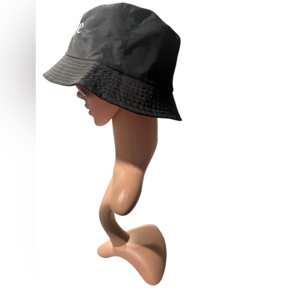 Supreme Red Bucket Hat - Picture 2 of 7